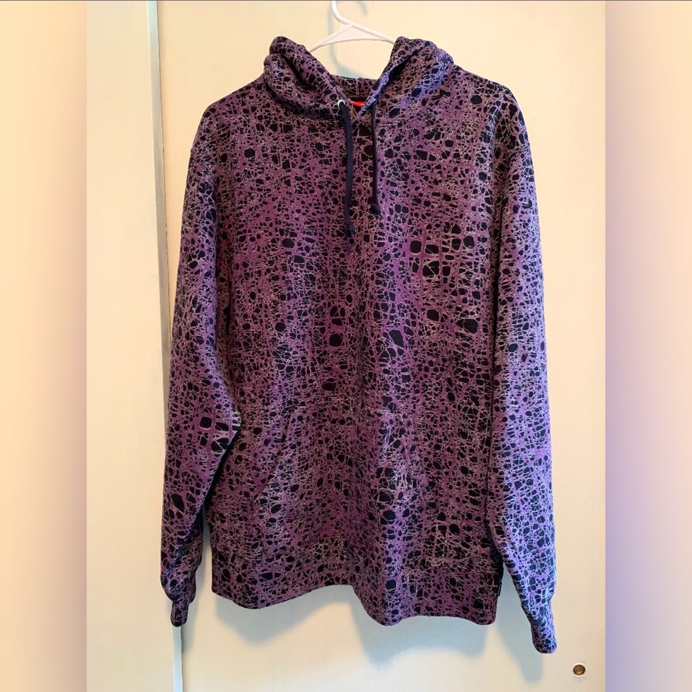 SOLD OUT Supreme Hoodie! Never worn! Size Large.